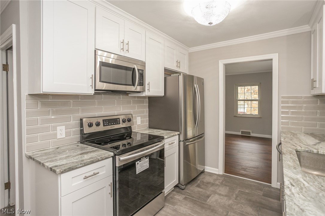4413 Neville Road Cleveland, OH 44121 - Photo 11 of 35