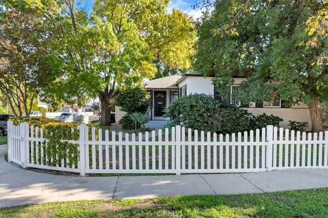 $1,195,750 | 17900 Hatteras Street, Encino, CA 91316