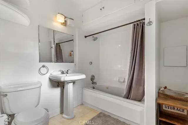 $1,195,750 | 17900 Hatteras Street, Encino, CA 91316