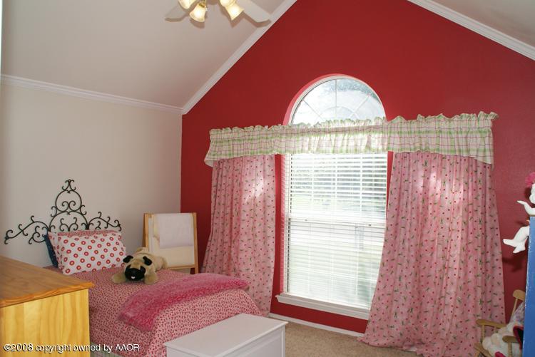 7100 Rochelle Lane Amarillo, TX 79109 - Photo 17 of 25 Bedroom 2