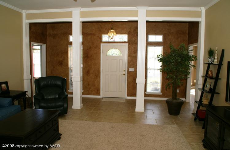 7100 Rochelle Lane Amarillo, TX 79109 - Photo 3 of 25 Entry