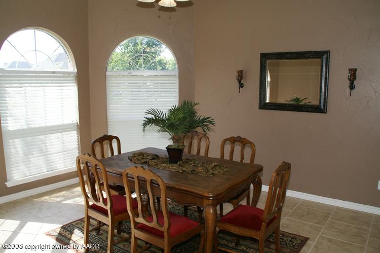 7100 Rochelle Lane Amarillo, TX 79109 - Photo 6 of 25 Dining