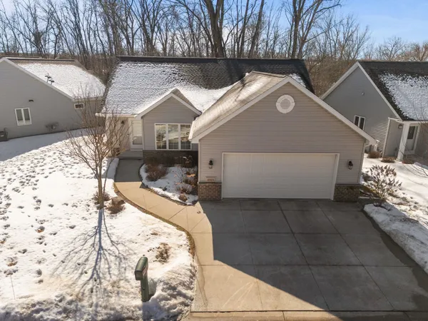 $499,900 | 4923 West Woods Creek Lane, Appleton, WI 54913