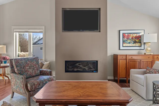 $499,900 | 4923 West Woods Creek Lane, Appleton, WI 54913