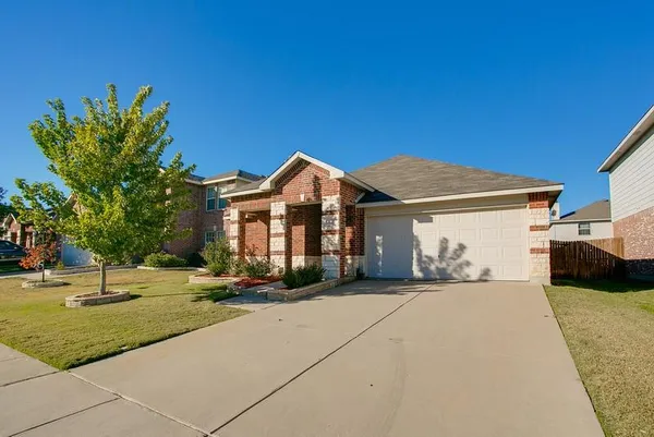 $2,150 | 4541 Martingale View Lane, Fort Worth, TX 76244