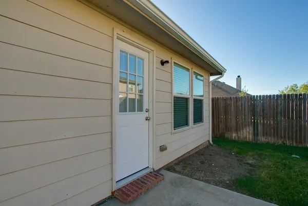 $2,150 | 4541 Martingale View Lane, Fort Worth, TX 76244