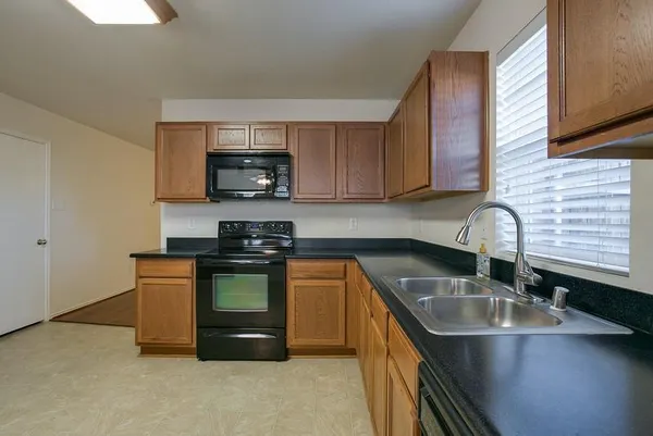 $2,150 | 4541 Martingale View Lane, Fort Worth, TX 76244