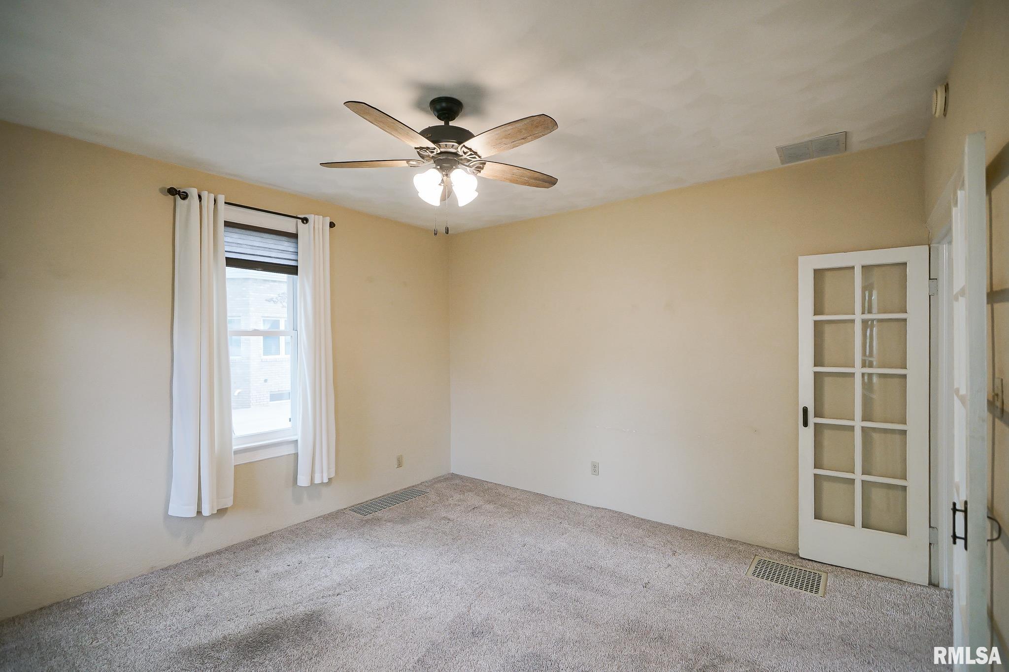 914 Henrietta Street Pekin, IL 61554 - Photo 26 of 61