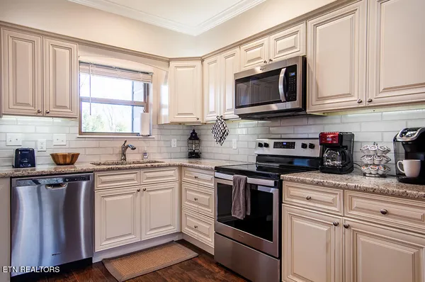 $340,000 | 338 Shooting Star Loop, Unit 203, Townsend, TN 37882