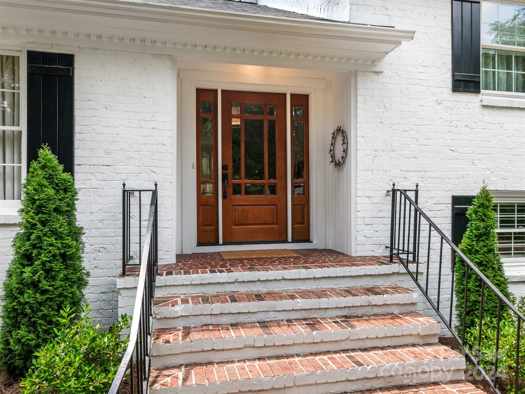 1201 Braeburn Road Charlotte, NC 28211 - Photo 2 of 31 Gallery Image 2