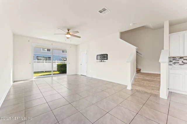 a view of outdoor space with porch and entertaining space