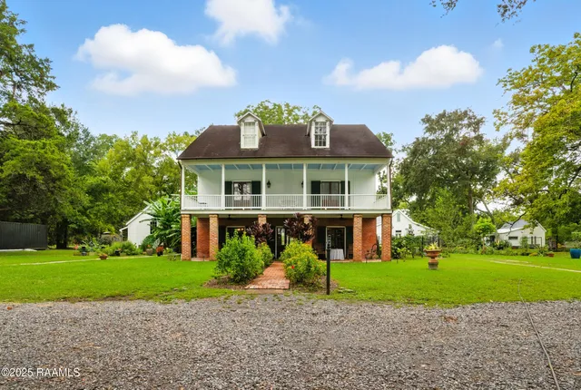 $1,800,000 | 1862 Bushville Highway, Arnaudville, LA 70512