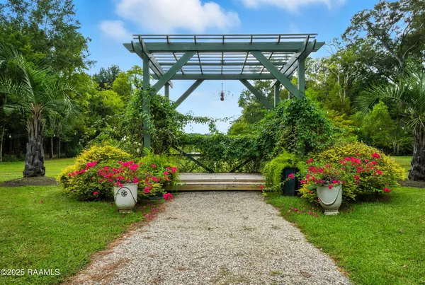 $1,800,000 | 1862 Bushville Highway, Arnaudville, LA 70512