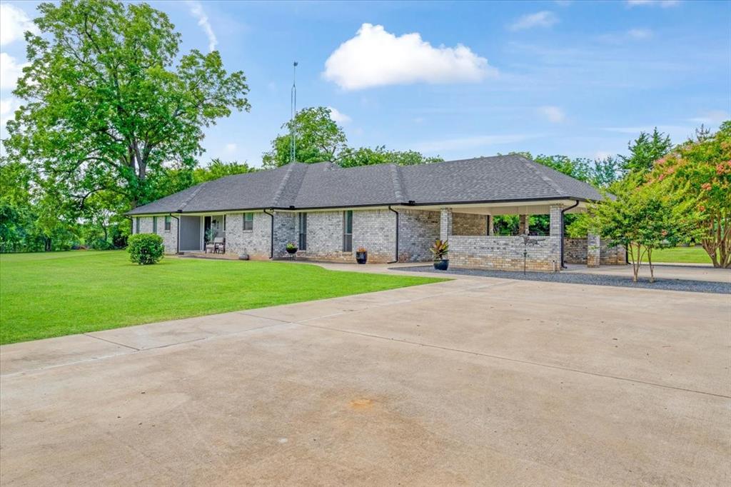 826 Georgetown Road Pottsboro, TX 75076 - Photo 1 of 40
