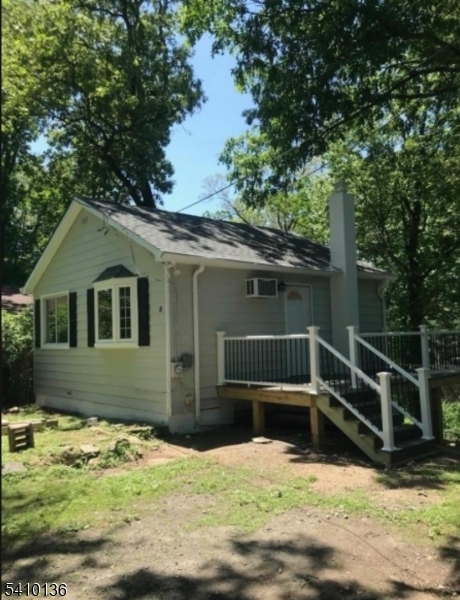 8 Skidmore Trail Hopatcong, NJ 07843 - Photo 2 of 9