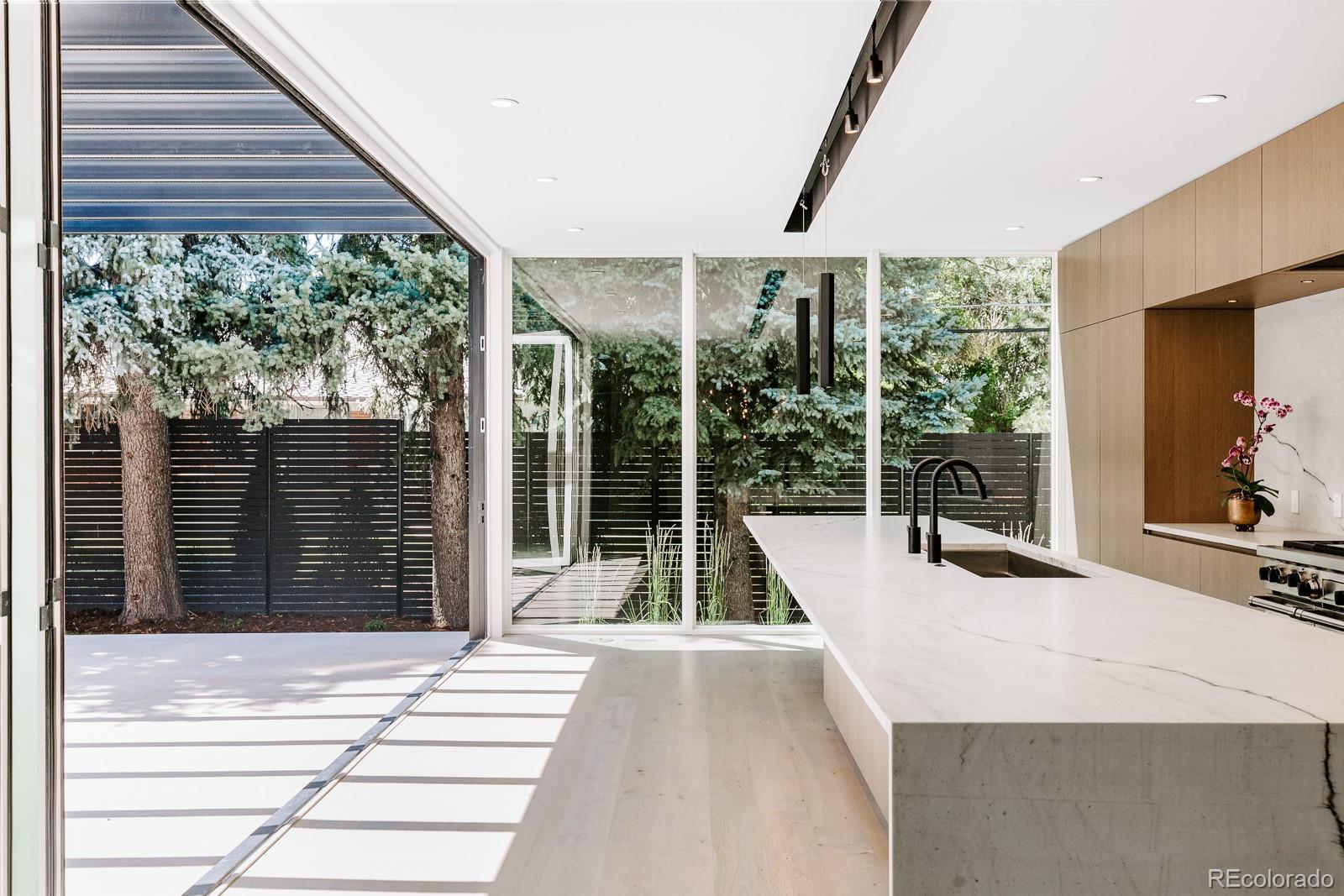 2618 East Cedar Avenue Denver, CO 80209 - Photo 15 of 38