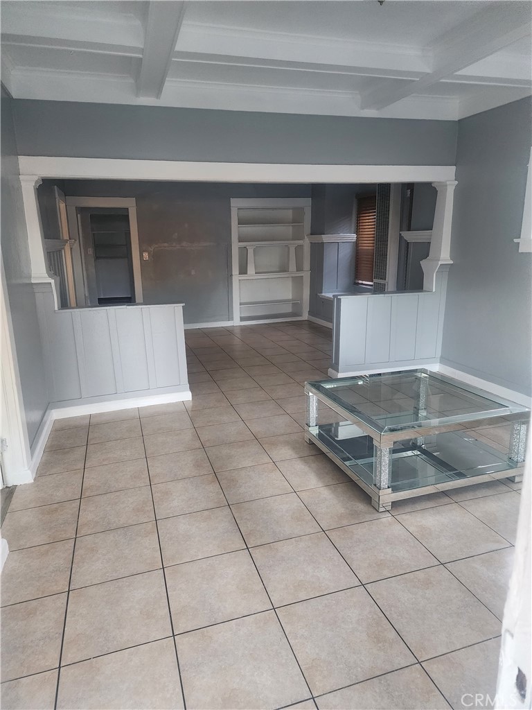 1470 East 42nd Street Los Angeles, CA 90011 - Photo 2 of 6