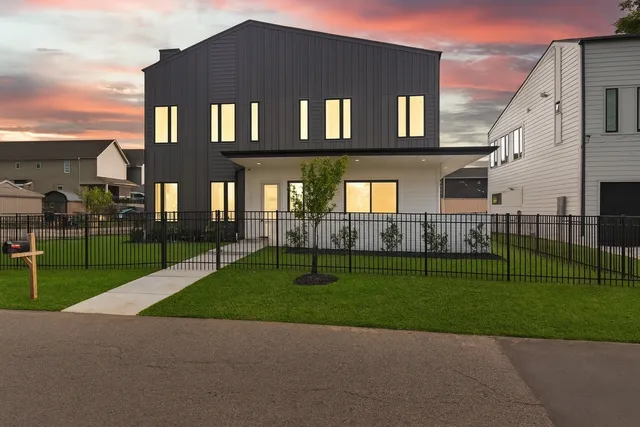 $1,099,900 | 1414 57th Avenue North, Nashville, TN 37209