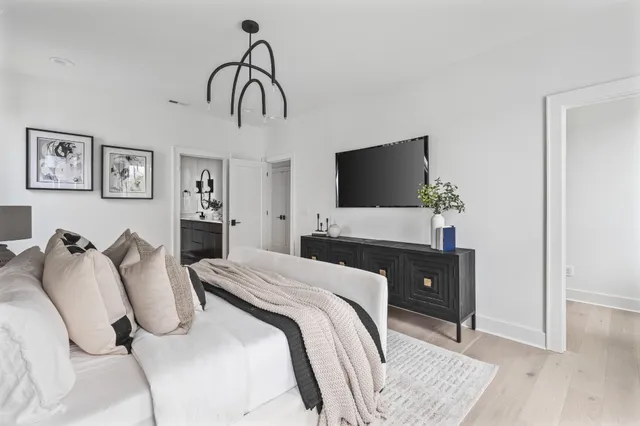 $1,099,900 | 1414 57th Avenue North, Nashville, TN 37209