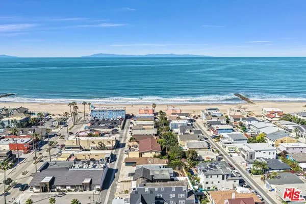 $3,550 | 1083 Montauk Lane, Unit 2, Ventura, CA 93001