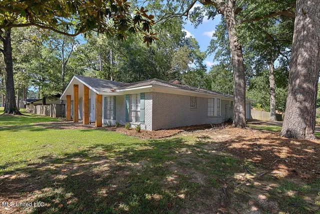 $288,000 | 36 Pebble Hill Drive, Brandon, MS 39042