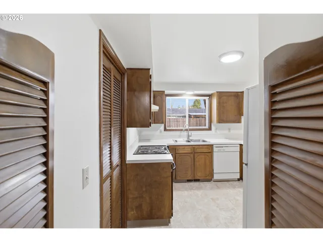 $399,900 | 1937 Wimbledon Court Northwest, Salem, OR 97304