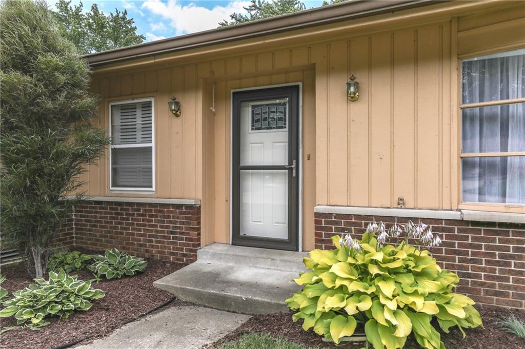 617 Ralston Road Indianapolis, IN 46217 - Photo 2 of 30 Gallery Image 2