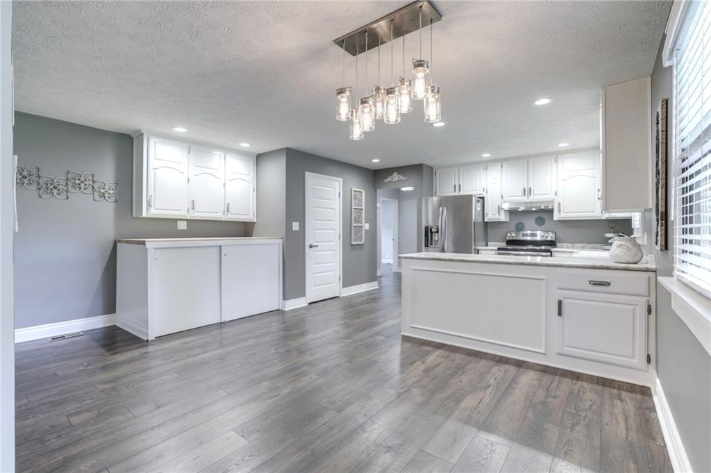 617 Ralston Road Indianapolis, IN 46217 - Photo 11 of 30 Gallery Image 11