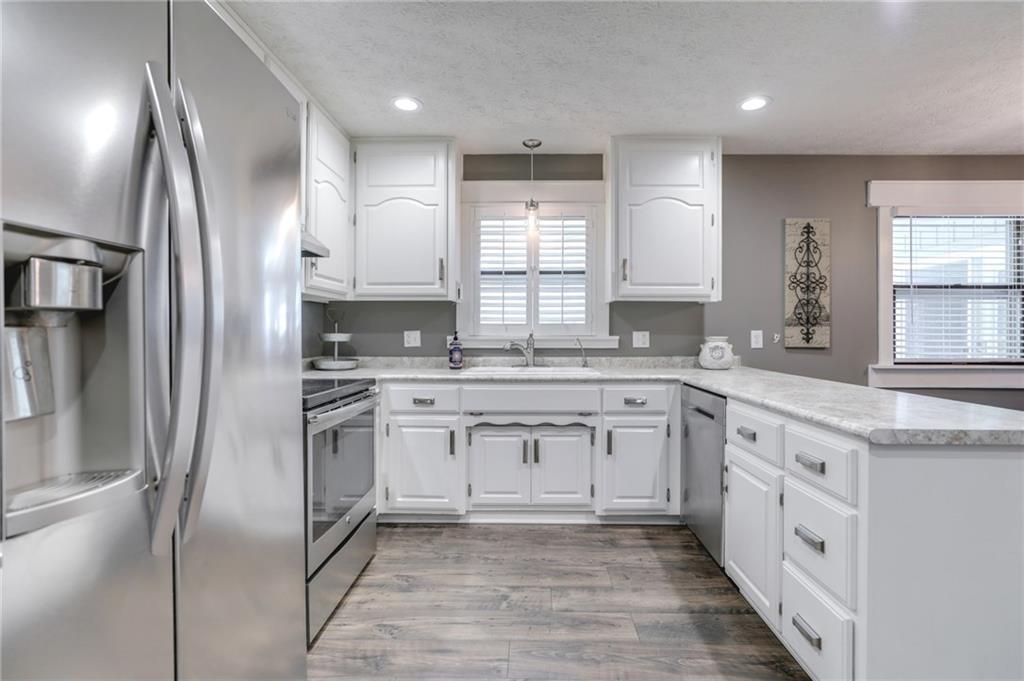 617 Ralston Road Indianapolis, IN 46217 - Photo 7 of 30 Gallery Image 7