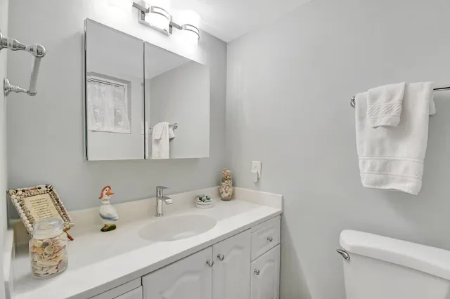 $369,000 | 1481 South Ocean Boulevard, Unit 413A, Lauderdale-by-the-Sea, FL 33062