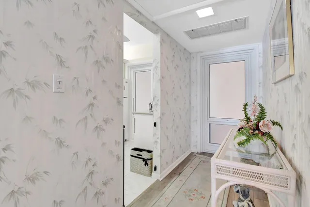 $369,000 | 1481 South Ocean Boulevard, Unit 413A, Lauderdale-by-the-Sea, FL 33062