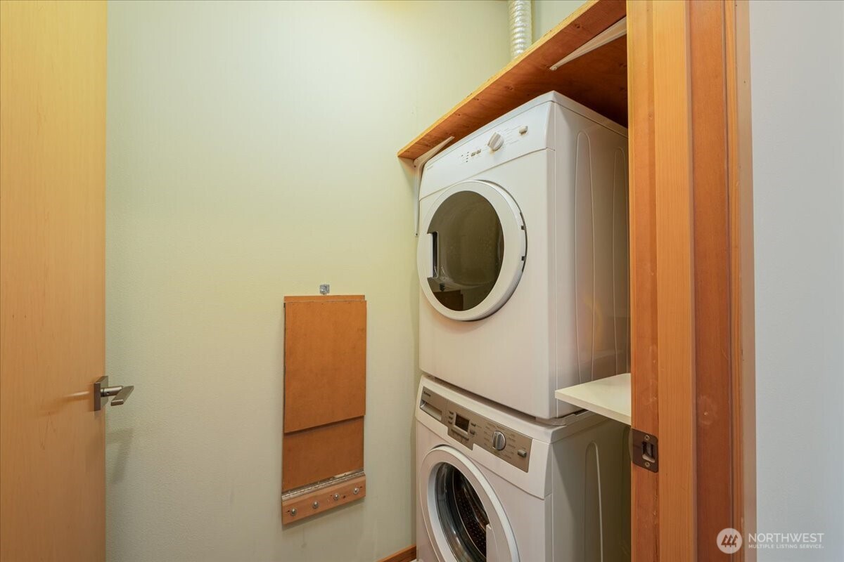 1145 North 91st Street, Unit A Seattle, WA 98103 - Photo 12 of 28