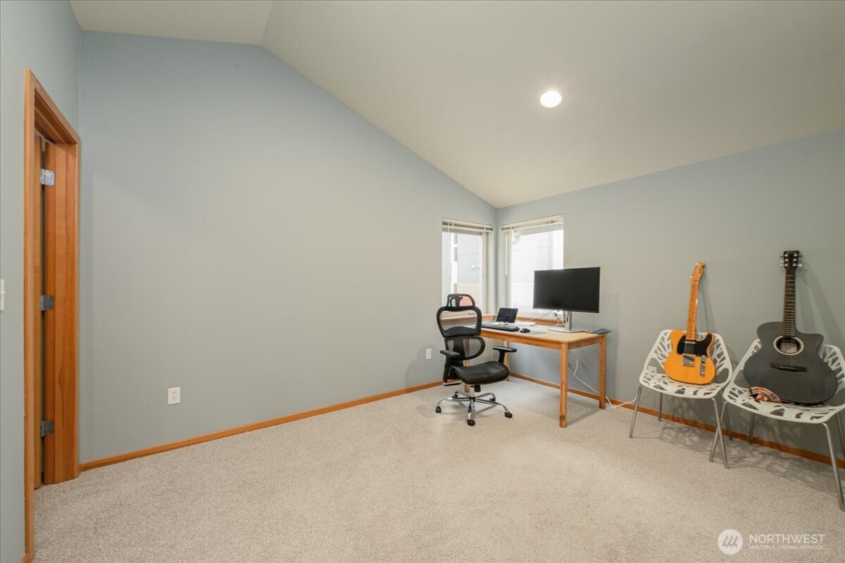 1145 North 91st Street, Unit A Seattle, WA 98103 - Photo 17 of 28