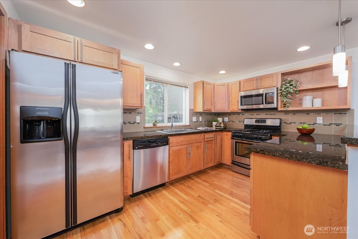 1145 North 91st Street, Unit A Seattle, WA 98103 - Photo 8 of 28