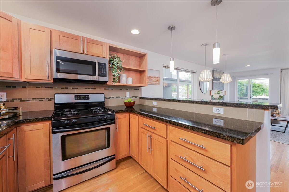 1145 North 91st Street, Unit A Seattle, WA 98103 - Photo 10 of 28