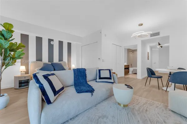 $2,750 | 1100 South Miami Avenue, Unit 3605, Miami, FL 33130