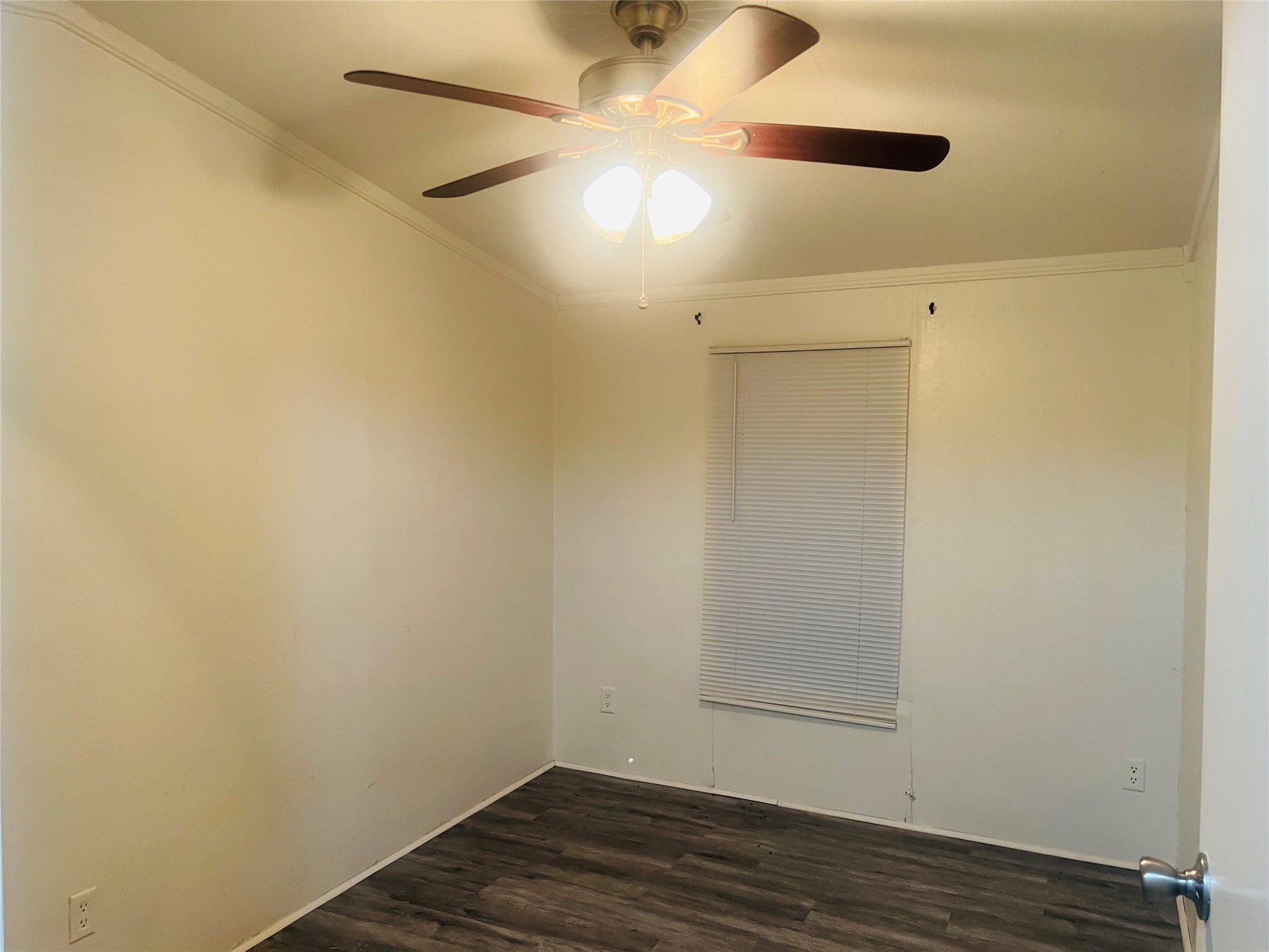 2106 Avenue C Rosenberg, TX 77471 - Photo 14 of 20 a view of an empty room