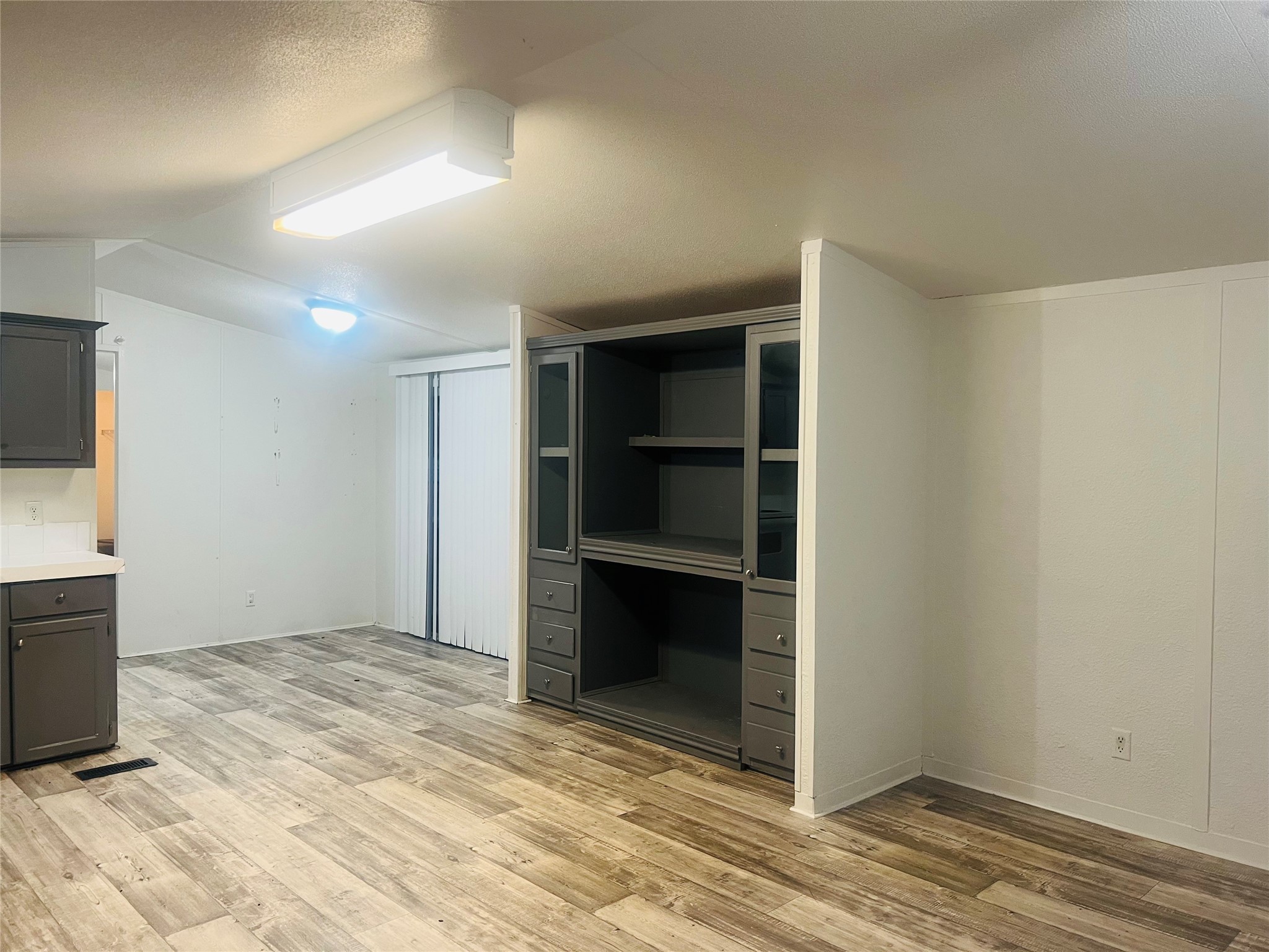 2106 Avenue C Rosenberg, TX 77471 - Photo 3 of 20