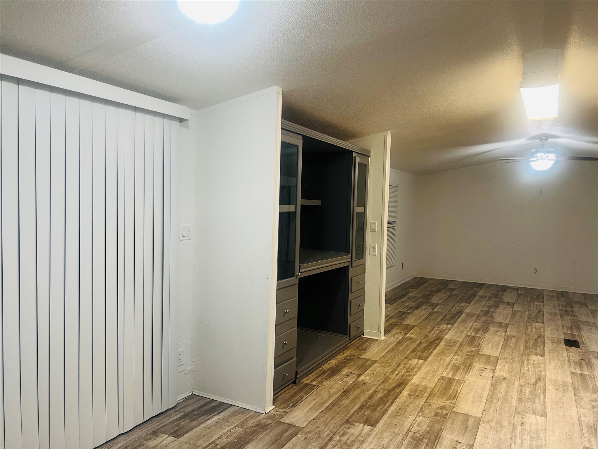 2106 Avenue C Rosenberg, TX 77471 - Photo 9 of 20 a view of an empty room with closet area