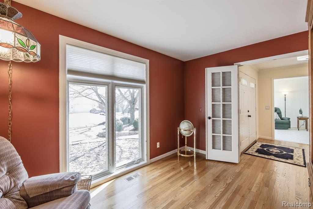 2035 Reagan Drive Rochester Hills, MI 48309 - Photo 9 of 51