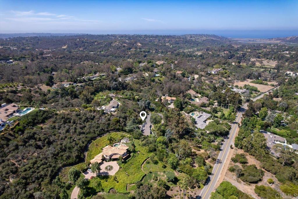 5125 El Secreto Rancho Santa Fe, CA 92067 - Photo 34 of 35 an aerial view of multiple house