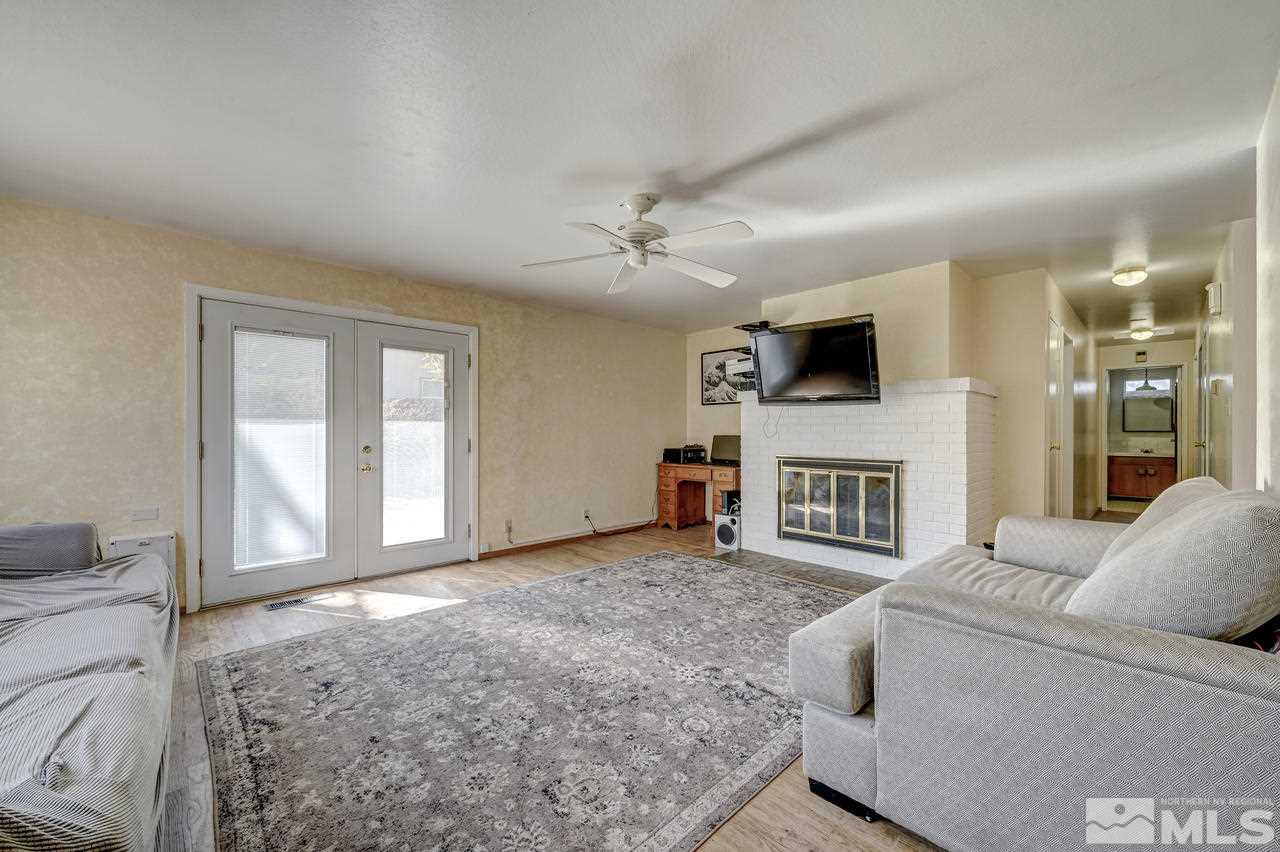 1445 Alturas Avenue Reno, NV 89503 - Photo 4 of 25 Photo 4