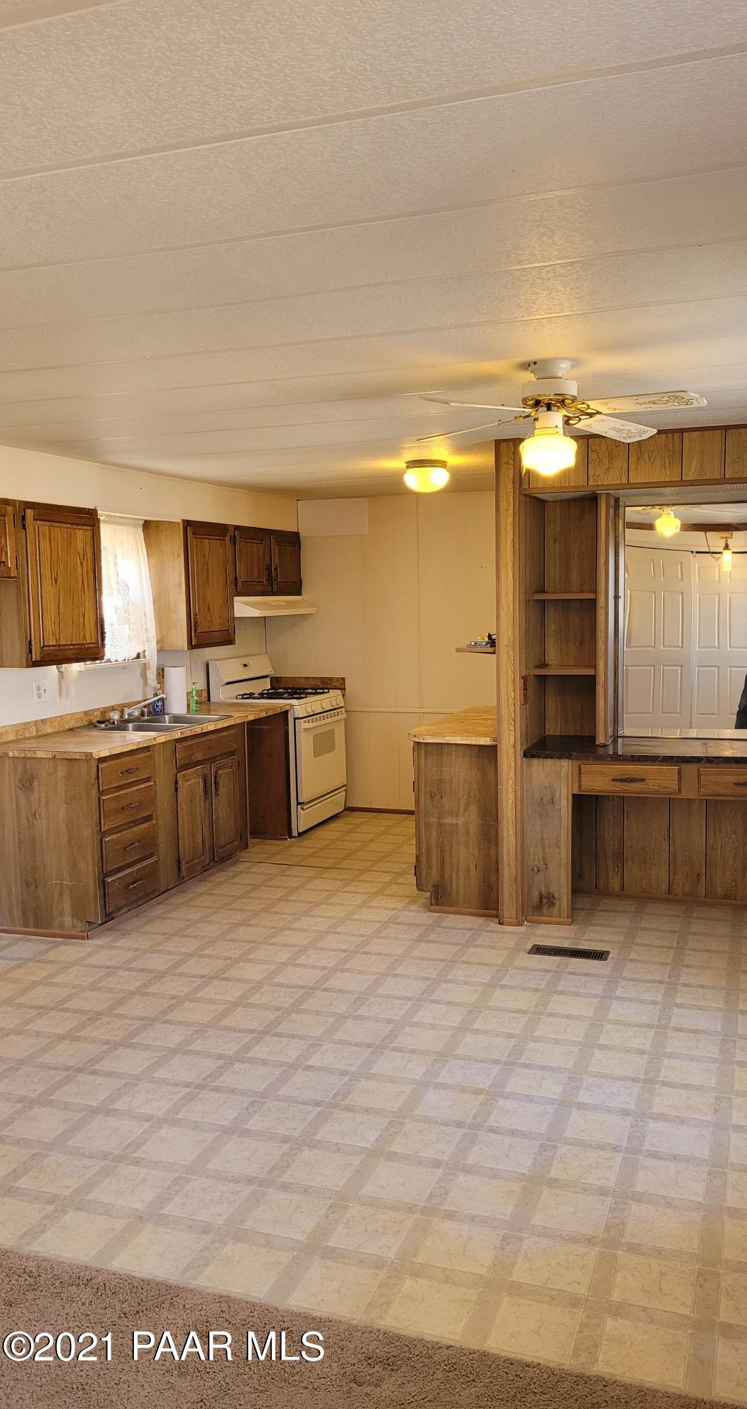 695 Ruth Road, Unit 2 Chino Valley, AZ 86323 - Photo 2 of 15 Dining room , Kitchen combo