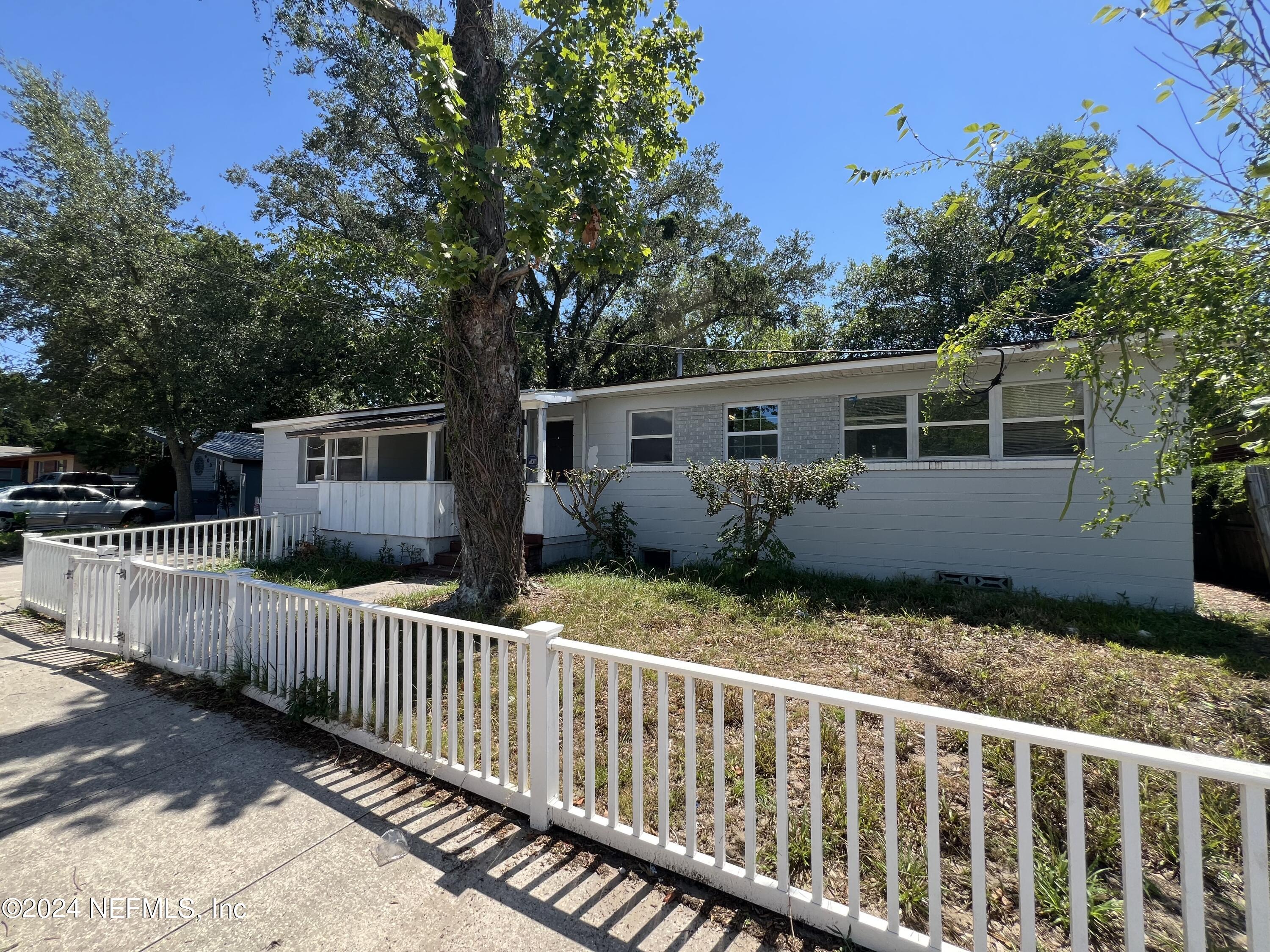 2535 Rogero Road Jacksonville, FL 32211 - Photo 2 of 28 IMG_1071