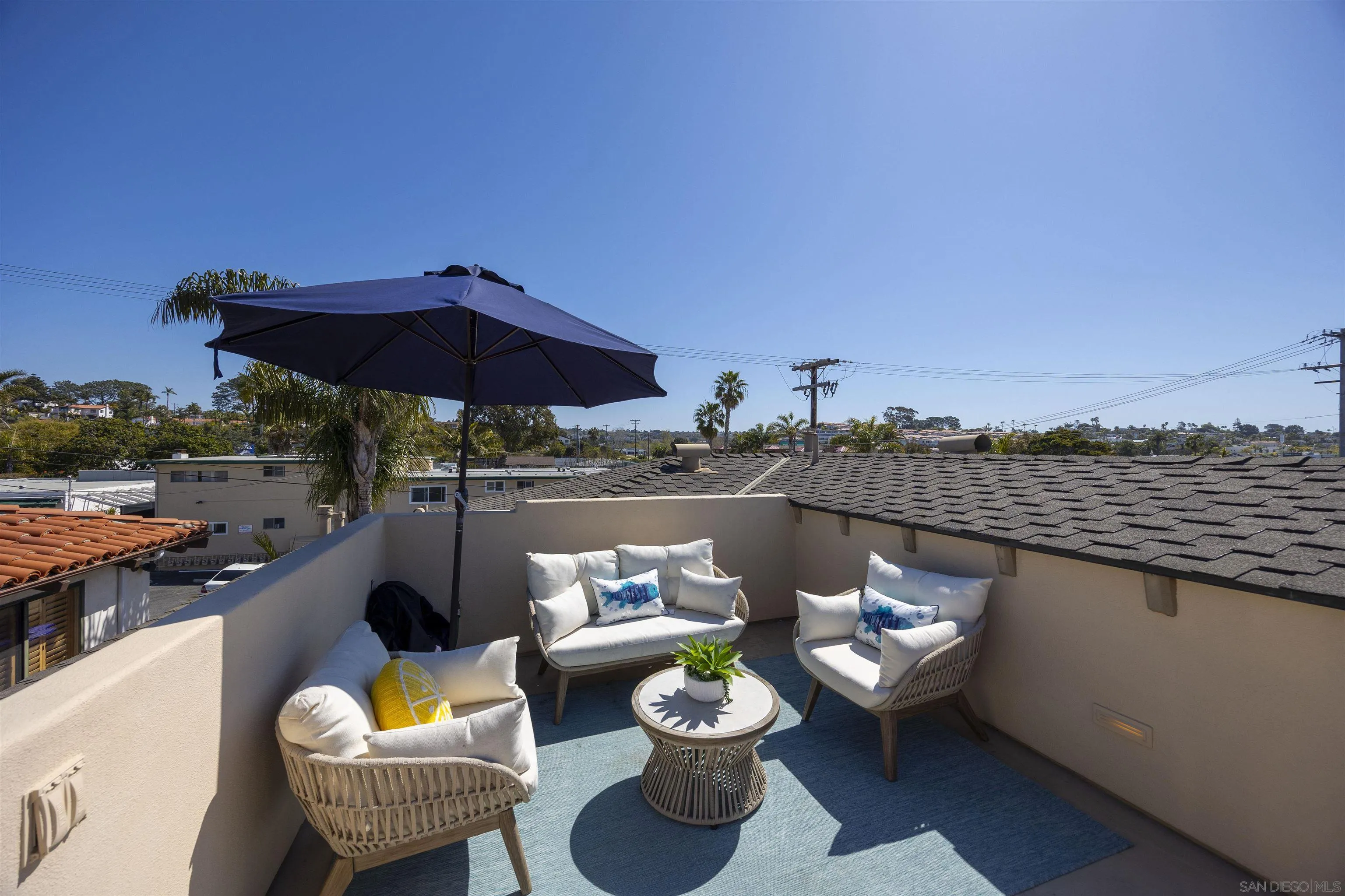 145 3rd Street Encinitas, CA 92024 - Photo 7 of 34