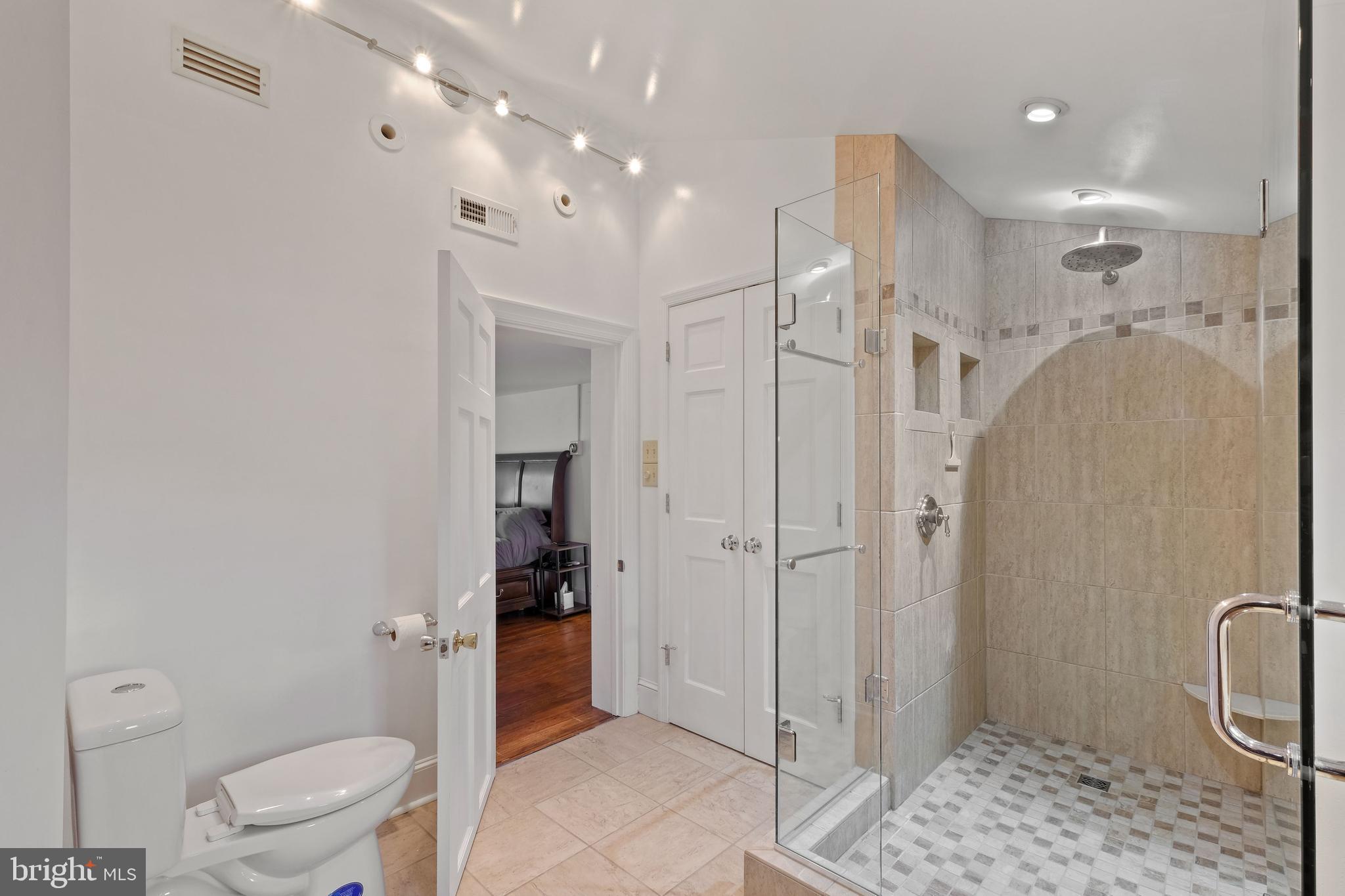 13500 Loy Wolfe Road Smithsburg, MD 21783 - Photo 13 of 34 Gallery Image 13