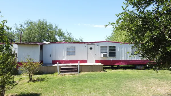 $254,900 | 80 San Antonio Street, Campbellton, TX 78008