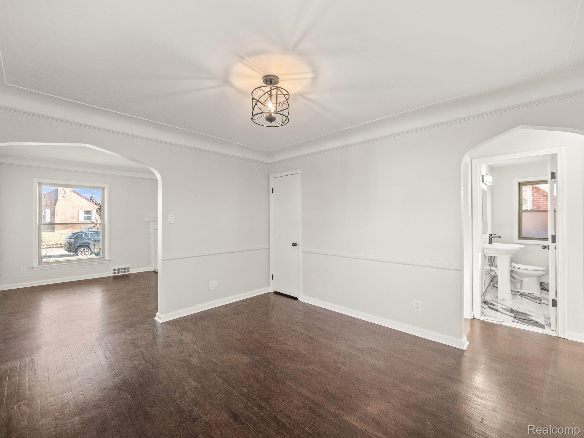 19134 Rolandale Street Grosse Pointe, MI 48236 - Photo 6 of 27