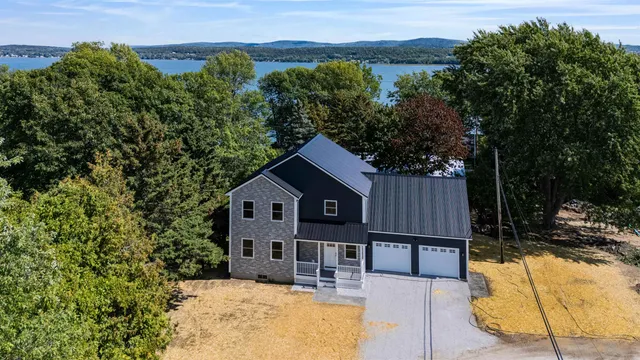 $575,000 | 2159 Hathaway Point Road, St. Albans Town, VT 05468