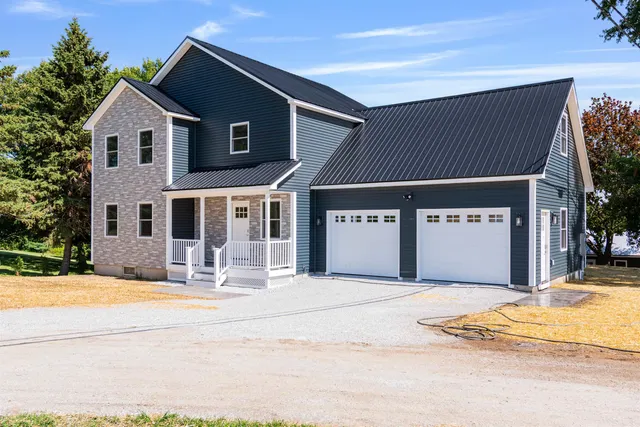 $575,000 | 2159 Hathaway Point Road, St. Albans Town, VT 05468